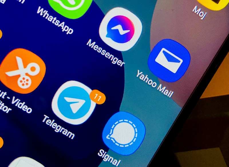 WhatsApp privacy debate: Signal sees unprecedented downloads after Elon Musk tweet