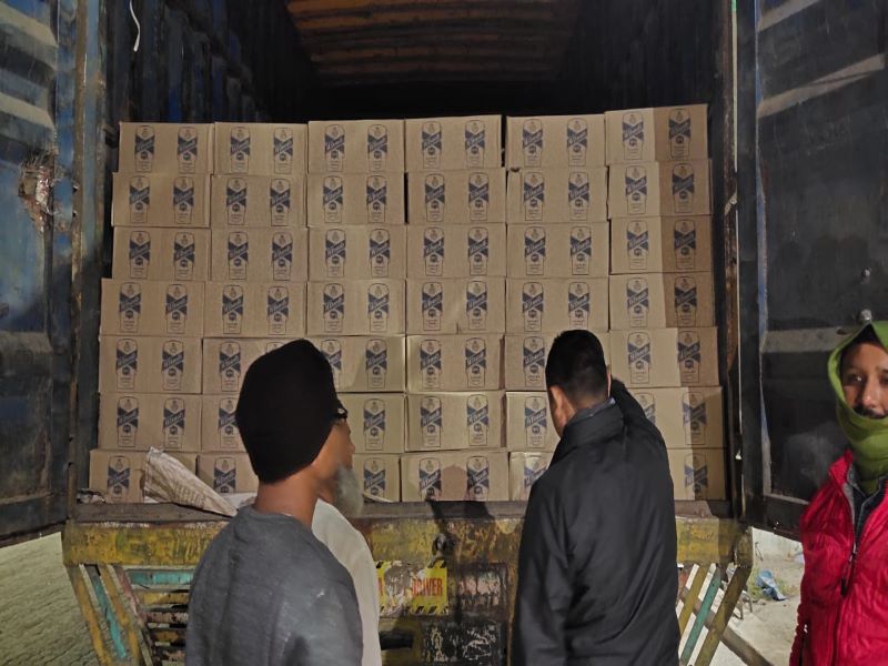 1100 cases of Arunachal-made IMFL seized from a WB bound truck