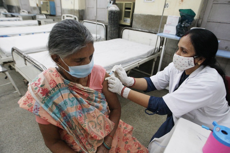 What kind of a setting? Delhi slams Centre over double standards in COVID-19 vaccination drive