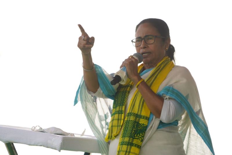 BJP leaders feasting in Rath Yatra made by public fund: Mamata Banerjee