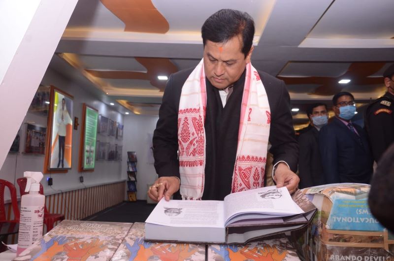 Assam government to gift khadi clothes to its Grade IV employees, first phase to start in January