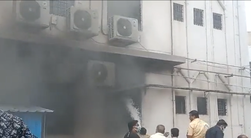 Fire at Maharashtra hospital's COVID ward, 10 patients die