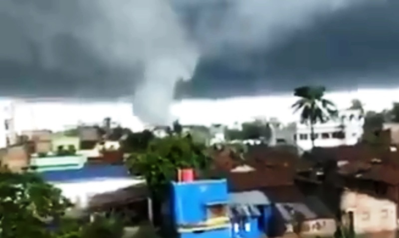 Ahead of Cyclone Yaas, 2 people electrocuted in Bengal Tornado, 40 houses destroyed