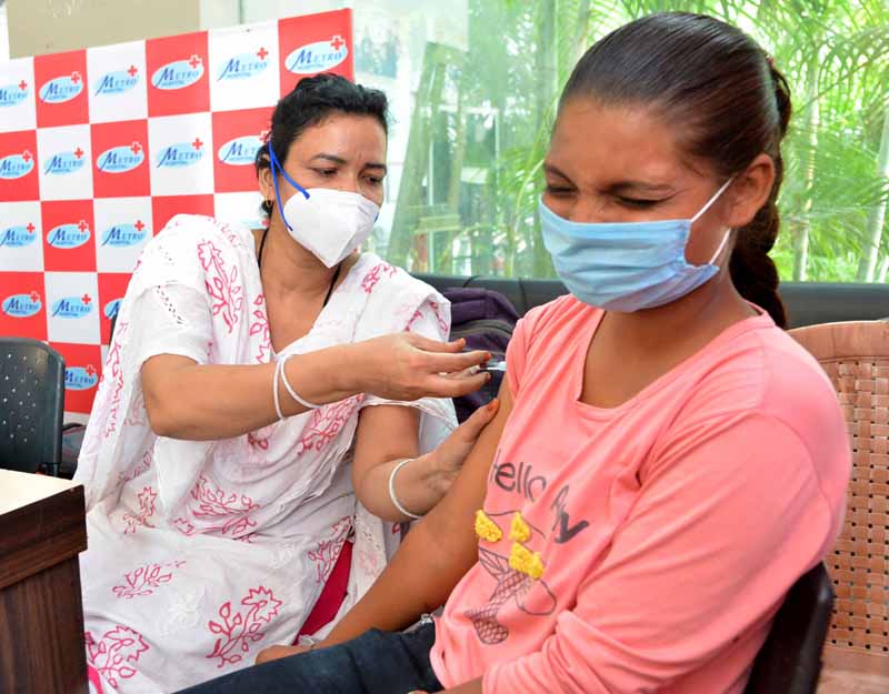 India clocks 127,510 new coronavirus cases in past 24 hours, 2795 deaths 