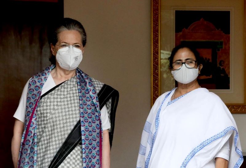 I am nobody alone, Opposition should unite to defeat Modi: Mamata after meeting Sonia, Rahul
