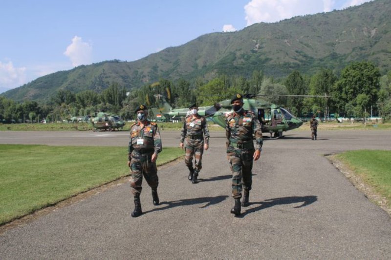 Army Chief MM Naravane arrives in Kashmir