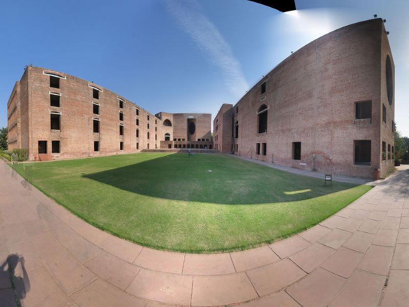 40 including students and professor test Covid-19 positive in IIM Ahmedabad