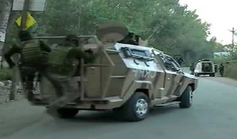 Kashmir: Security forces arrest two OGWs of TRF in Bandipora