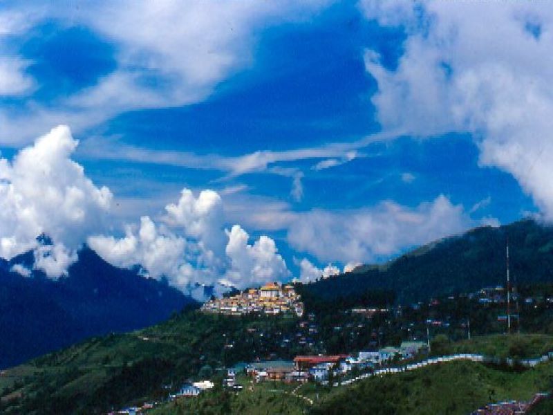 Arunachal govt to build model villages along LAC