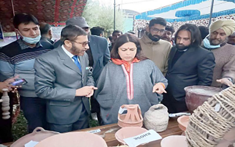Kashmir: Union MoS Lekhi interacts with public representatives in Baramulla, takes part in plantation drive
