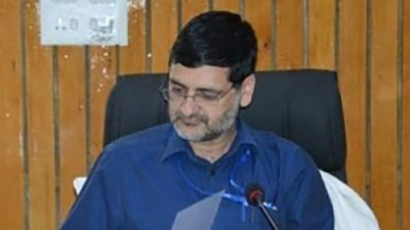 Kashmir: DDC Budgam reviews youth related schemes
