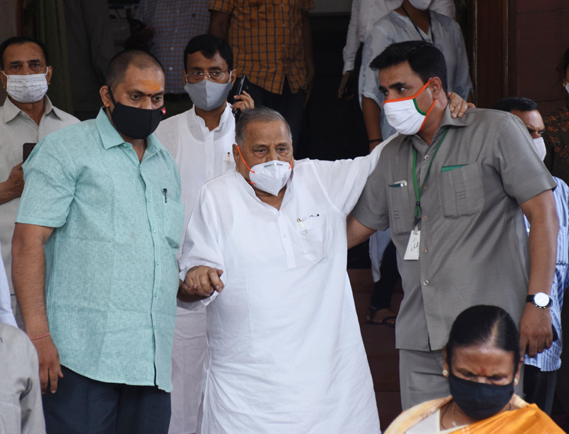 Former UP CM Mulayam Singh Yadav admitted to hospital