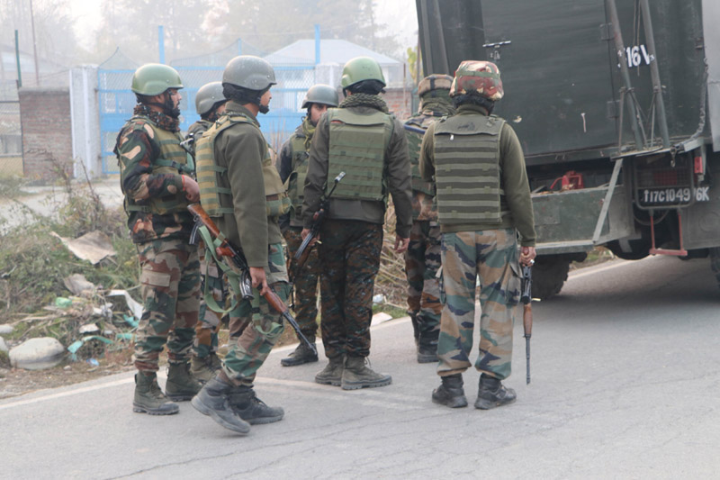 Jammu and Kashmir: Cop injured as terrorists attack police party in Srinagar