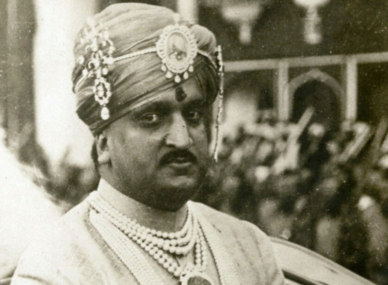 J&K LG Manoj Sinha pays tribute to Maharaja Hari Singh on his birth anniversary