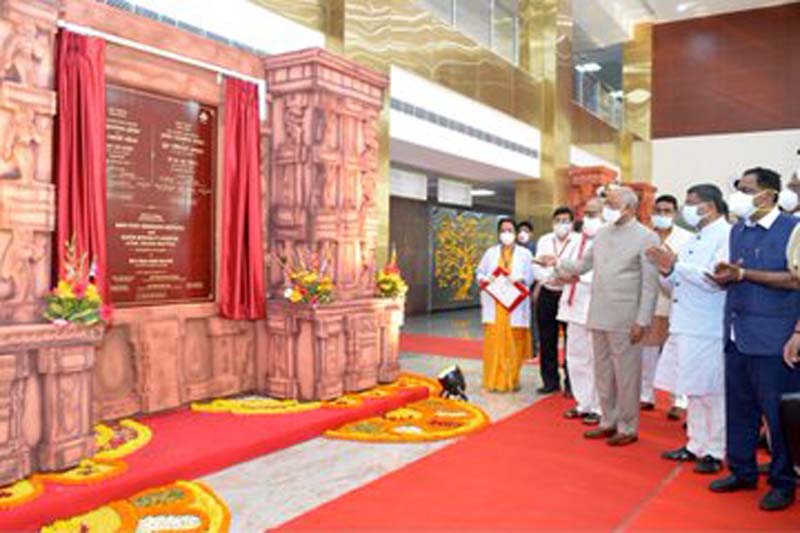 President Ram Nath Kovind offers prayer at Sri Jagannath temple, donates Rs 1 lakh for temple development