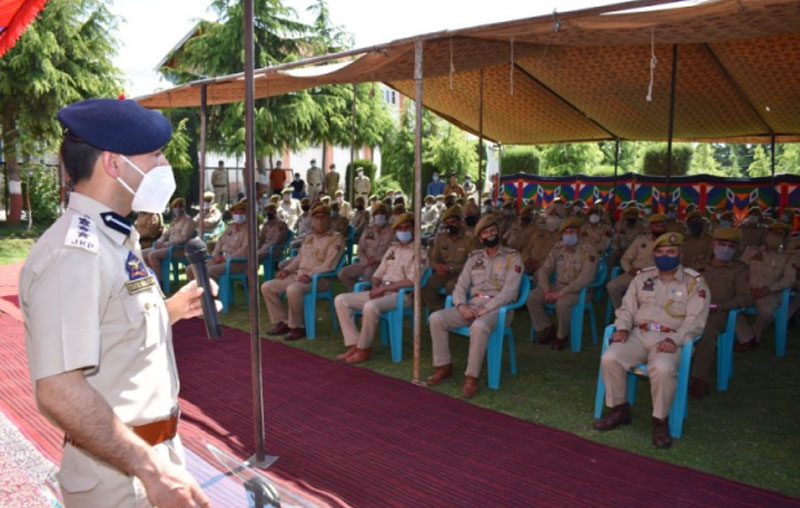 Jammu and Kashmir: SSP Budgam lauds Police for tackling pandemic