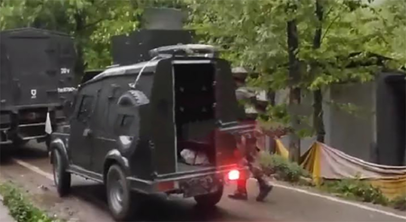 Kashmir: 3 soldiers injured in Baramulla gun battle