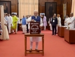President Poll: Narendra Modi, Manmohan Singh cast vote