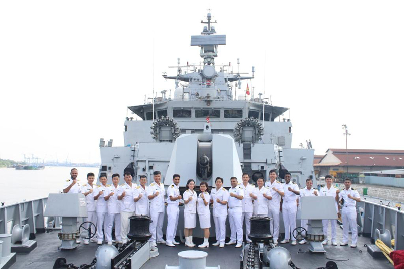 Indian Navy ships visit Vietnam