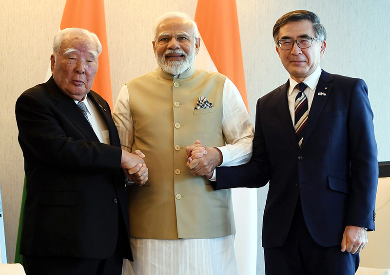 Modi meets Suzuki Motor Corporation's Senior Advisor in Japan