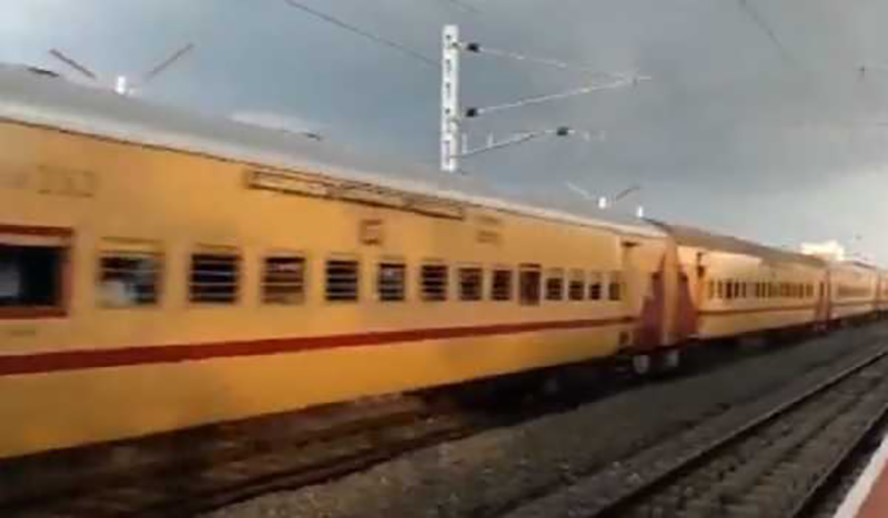 Special trains to run in Kerala