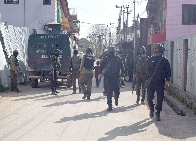 Jammu and Kashmir: Suspected terrorists kill policeman in Srinagar