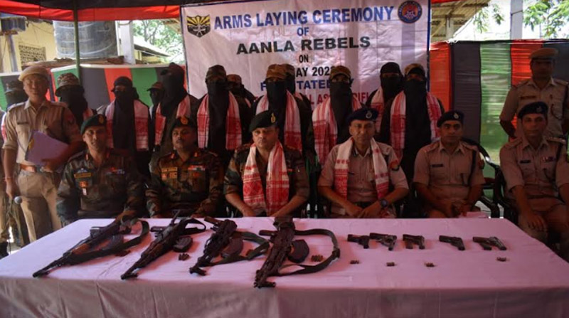 13 cadres of AANLA gives up arms