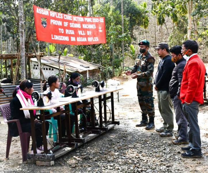 Assam Rifles distribute sewing machines among villagers in Arunachal Pradesh