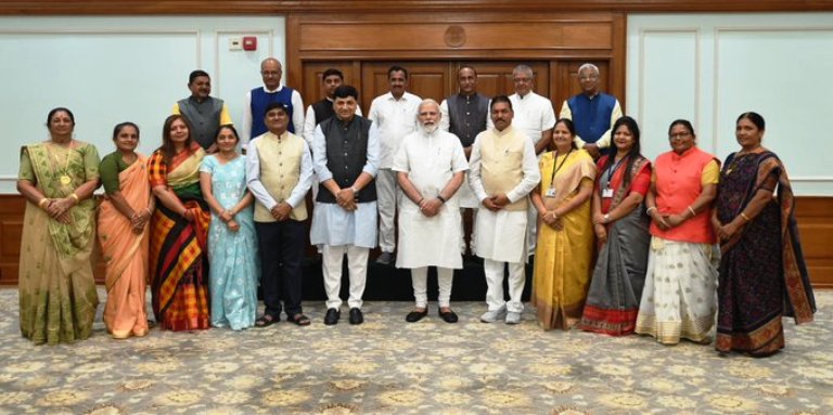 PM Modi meets district Panchayat members from Gujarat