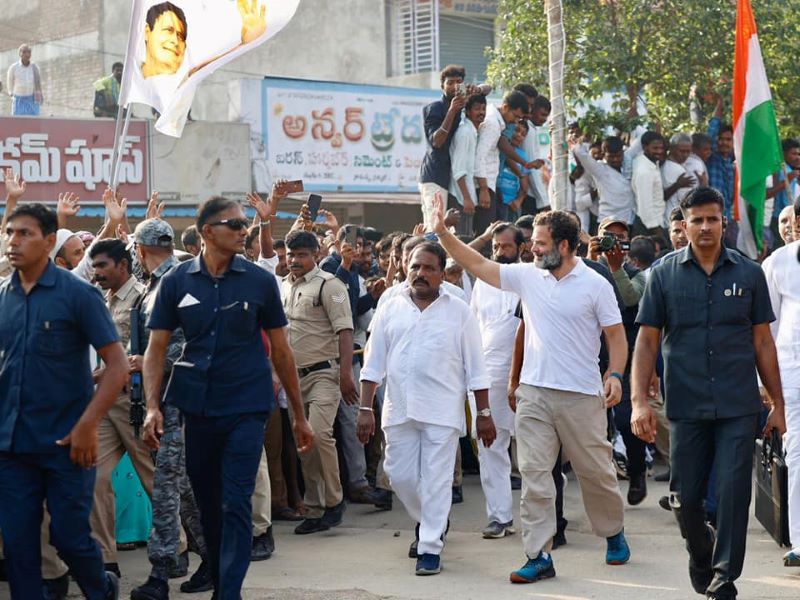 Rahul Gandhi resumes Bharat Jodo Yatra from Andhra village