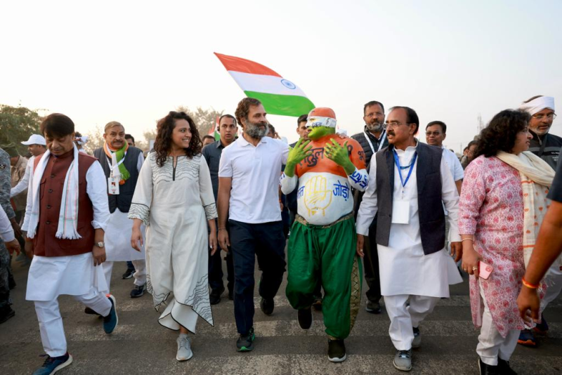MP: Bollywood actor Swara Bhasker joins Rahul Gandhi's Bharat Jodo Yatra in Ujjain