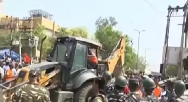 Supreme Court halts demolition in Delhi's Jahangirpuri