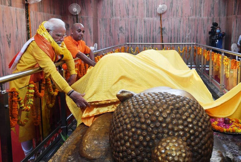 PM Modi offers prayer at Mahaparinirvana temple in Kushinagar after returning from Nepal