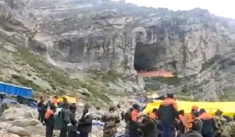 Amarnath cloudburst: Toll rises to 15, yatra temporarily suspended