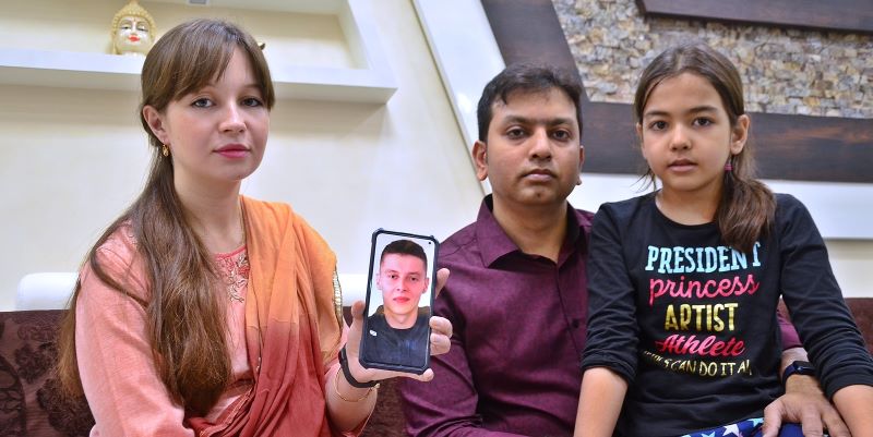 'Anxious' sister prays in Kolkata for Army officer brother fighting for Ukraine against Russia