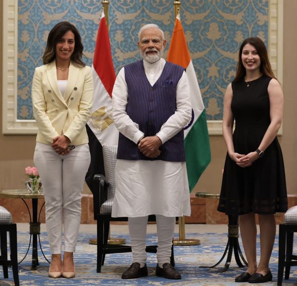 Egypt: PM Modi meets two women Yoga instructors in Cairo; commends their efforts