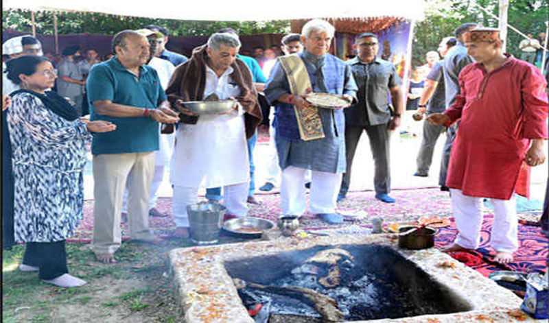 LG Manoj Sinha pays obeisance at Mata Roop Bhawani temple Srinagar