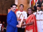 Kumar Mangalam Birla receives Padma Bhushan award