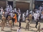 Maharashtra Police baton-charges devotees for flouting entry rules in Alandi temple; Opposition reacts