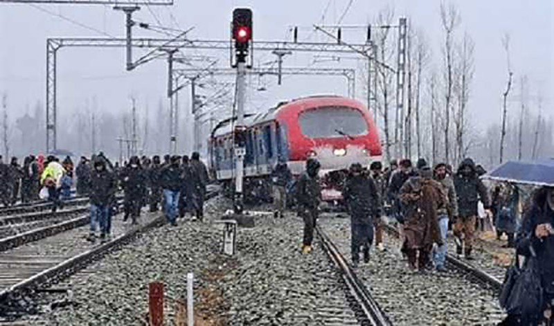 Kashmir: Providential escape for passengers after train derails in Budgam
