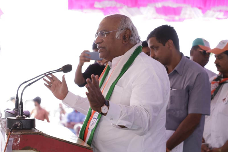 Modi's 'clean chit' to China costing nation's territorial integrity: Mallikarjun Kharge