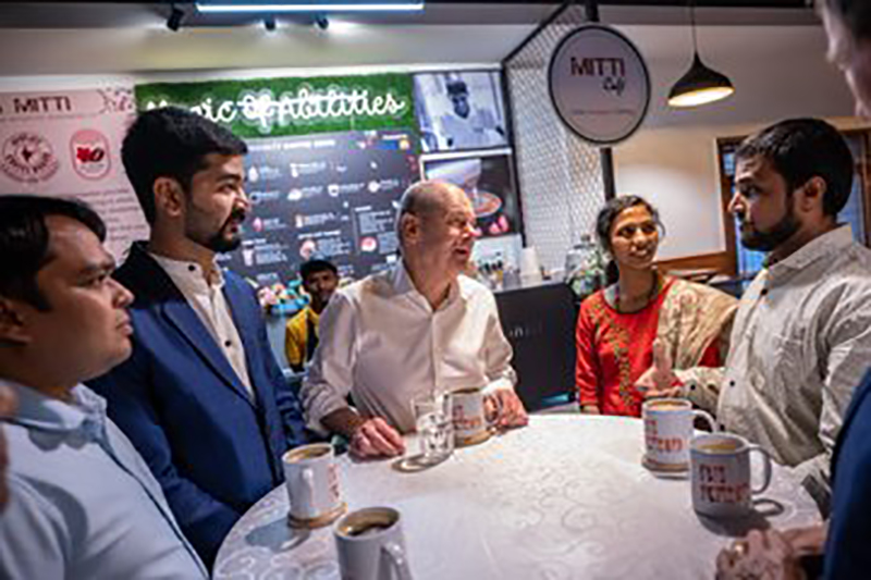 German Chancellor Olaf Scholz interacts with 'inspiring talents' of SAP India in Bengaluru