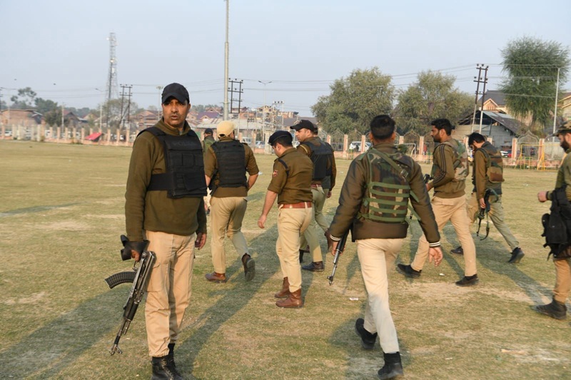 Jammu and Kashmir: Police inspector shot, hurt by suspected terrorists in Srinagar