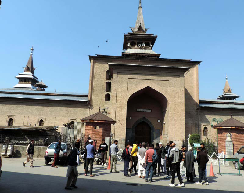 Jammu and Kashmir: Friday prayers disallowed at Srinagar’s Jamia mosque