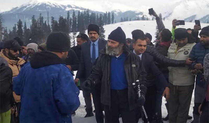 Rahul Gandhi arrives at Gulmarg on a 2-day personal visit
