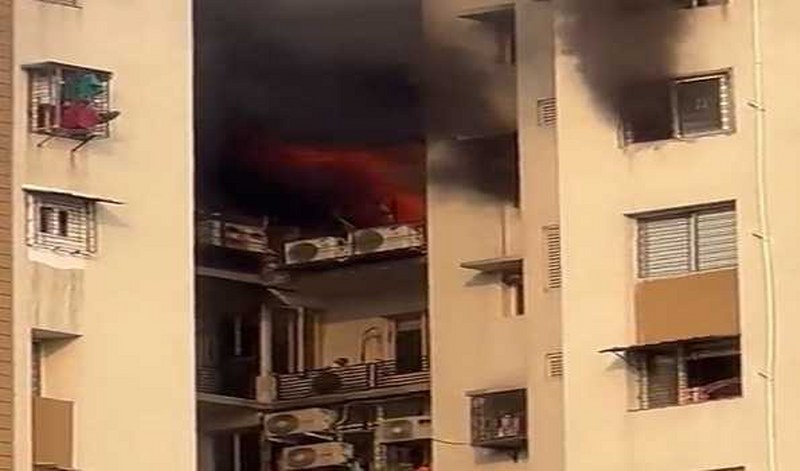 Major fire breaks out at multi-storied apartment in Kolkata's Nagerbazar