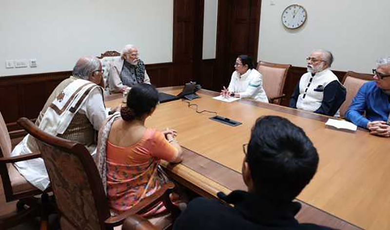Mamata Banerjee meets PM Modi in Delhi, demands pending central funds