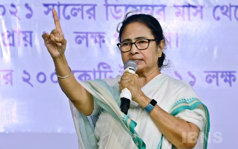 Only two INDIA meetings enough to reduce LPG price: Mamata's dig at Modi govt