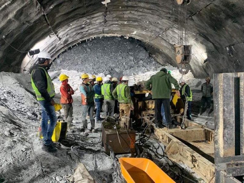 Uttarakhand tunnel collapse: Ops to recuse 41 trapped workers to take longer after drill machine breaks