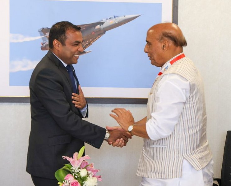 Aero India 2023: Rajnath interacts with Nepal, SL defence ministers